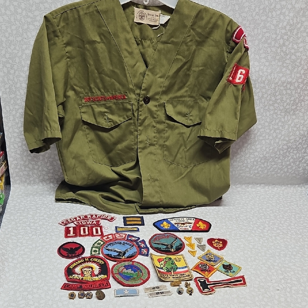 Vintage Late 60's Early 70's Cub Scouts Boy Scouts Shirt Patches Pins Lot